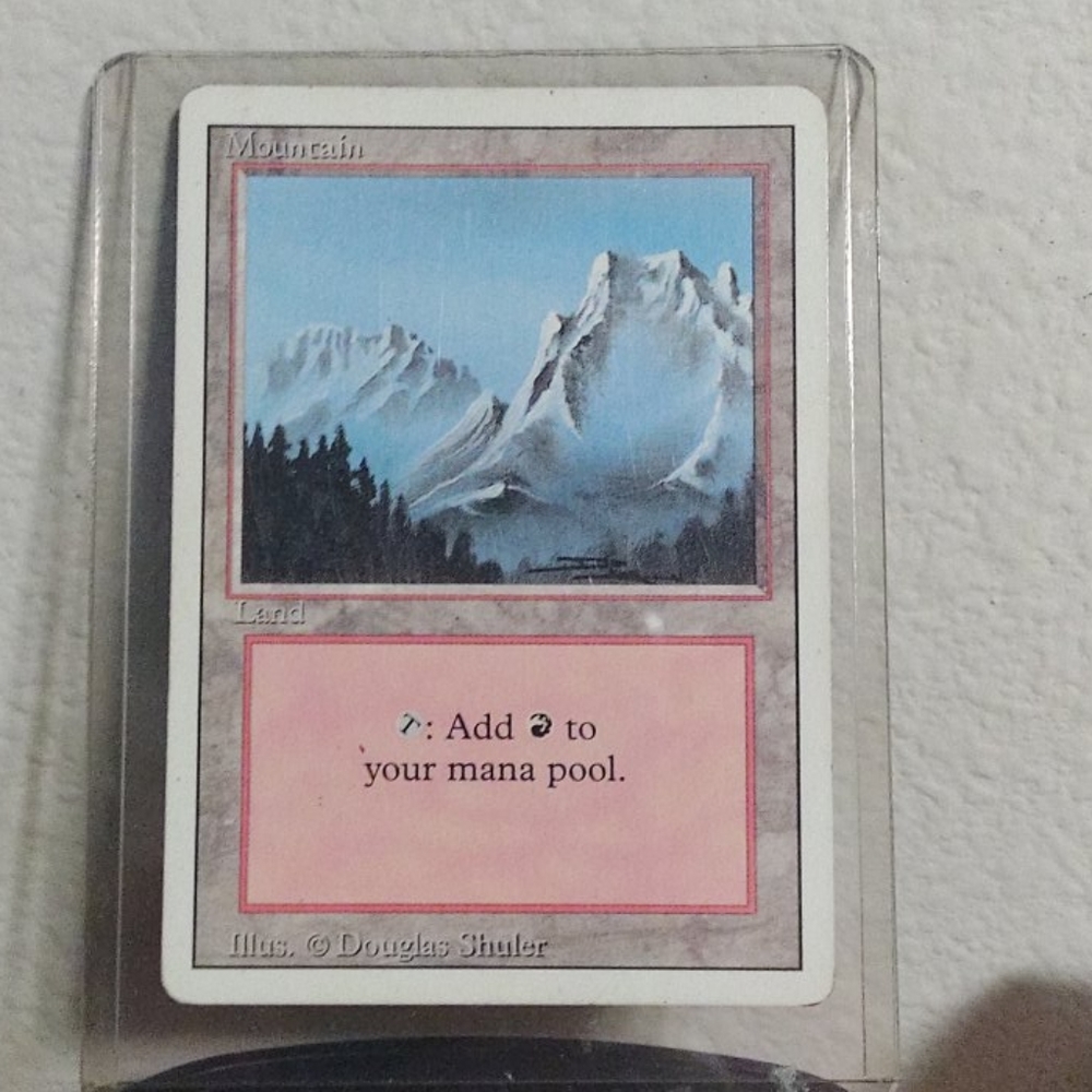 Magic card Mountain Land
